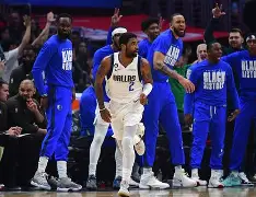 清晨突围战来临；达拉斯独行侠围绕国王杯更衣室发声；信心回归；临场指挥获称赞的简单介绍