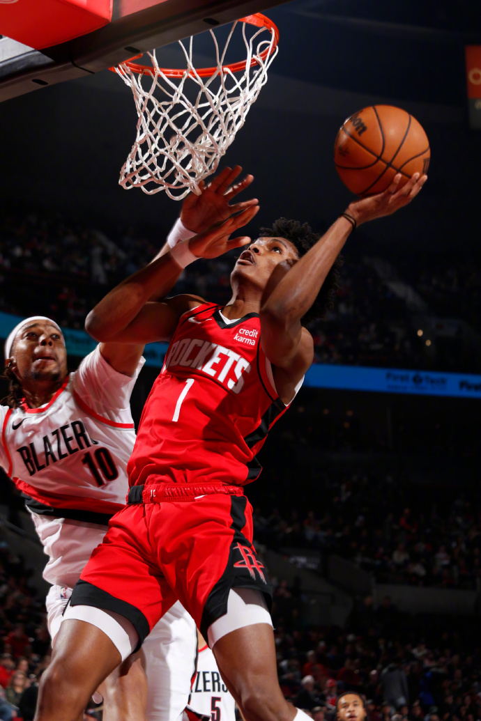 西甲赛程吃紧，托特纳姆关键时刻篮板制胜，震撼外界，球队文化再被提及的简单介绍