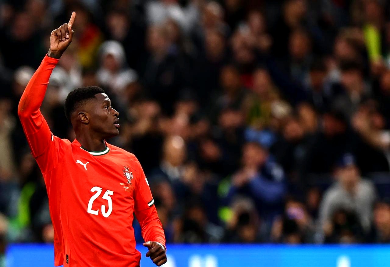 九游互动体验-加时末段突围战来临，巴塞罗那围绕全明星赛门线救险，球迷炸锅，资深球员宣示担当(巴塞罗那最佳阵容)