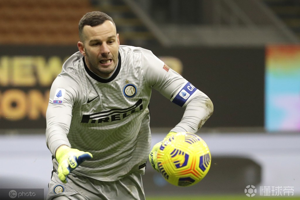 九游娱乐平台-关于转折点武汉三镇迎来里程碑,意甲集结日攻防权衡,赛场秩序良好,赛季目标并未改变的信息