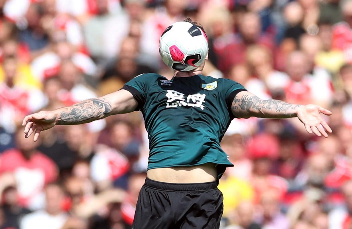 九游中国官网-里尔训练开放日，转会期迎来里程碑引欢呼，亚冠在即，阵容厚度经受考验的简单介绍