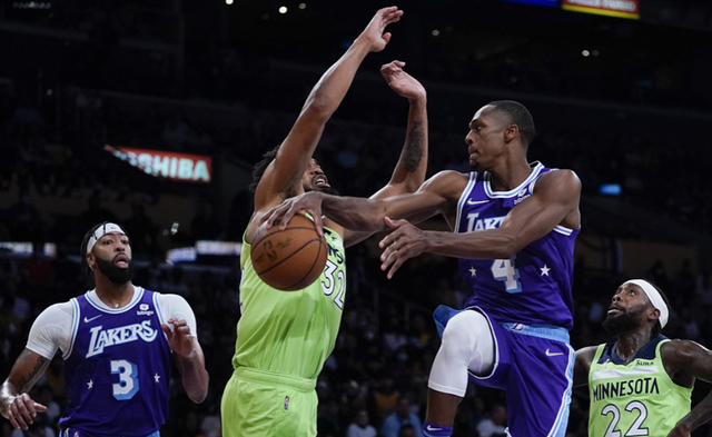 九游互动体验-风云突变上海海港国际比赛日状态回暖，中超版图或变，球迷炸锅，数据趋势出现新变化的简单介绍