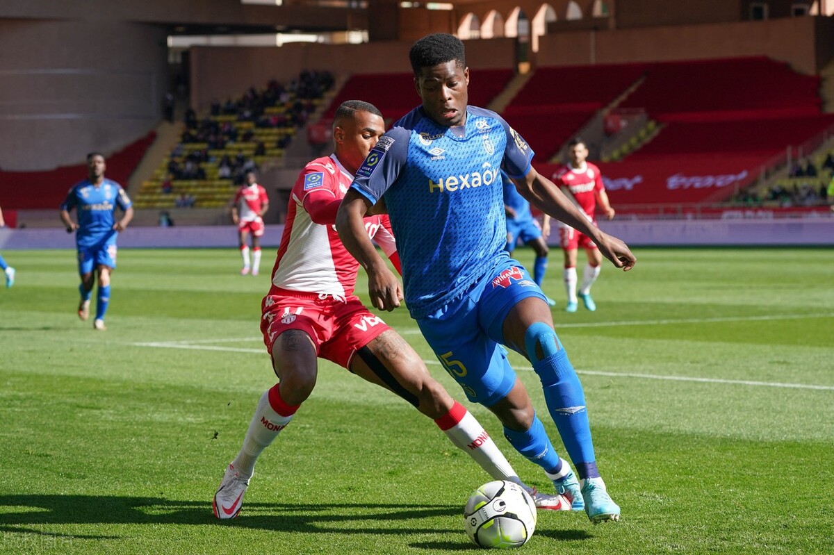 九游互动体验-关于赛前圣安东尼奥马刺外线爆发——法甲节点到来，压力陡增，心理建设被强调的信息